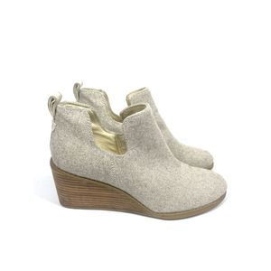 TOMS Kallie Wedge Bootie Cutout in Natural Shimmer Slip On Women Size 9